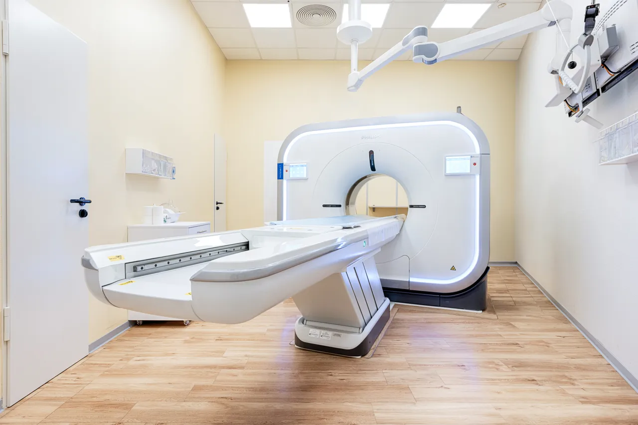 Computertomograph in unserer Praxis – Grundlage für die BoneScreen-Auswertung.